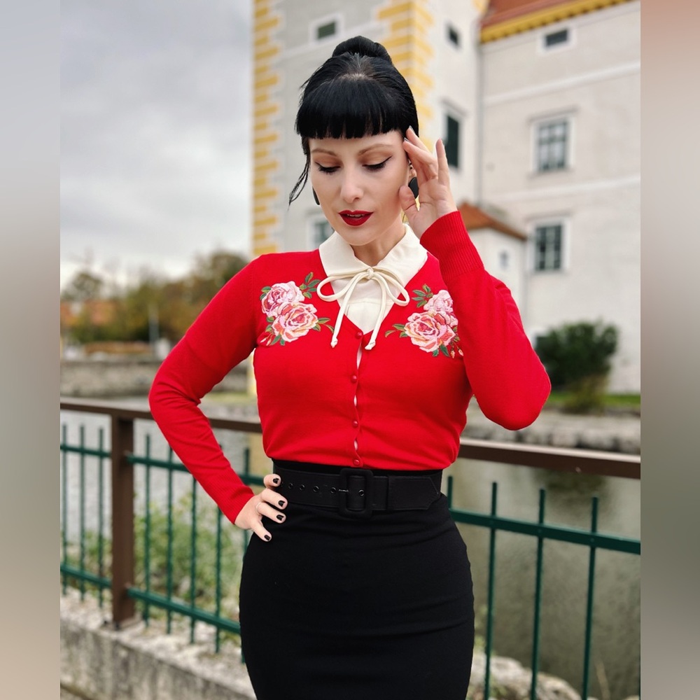 Hearts & Roses Cardigan in Red - Picture 3 of 8